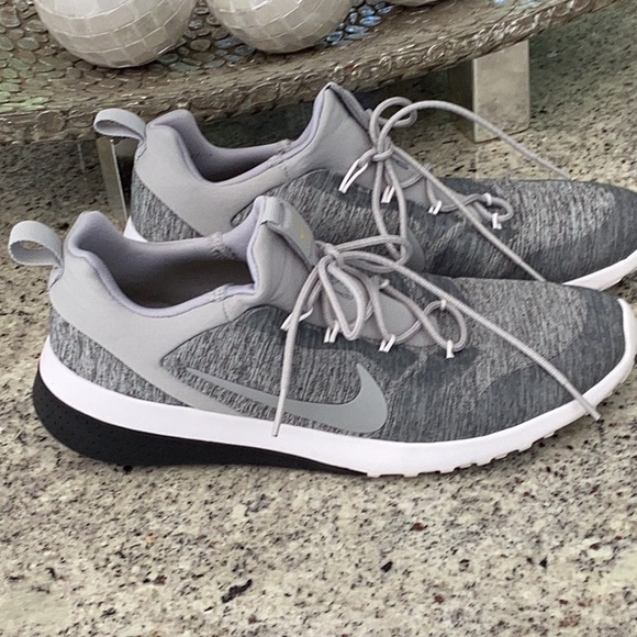 Nike sneaker - Picture 2 of 5